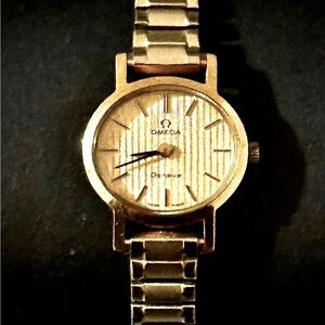Vintage Women’s Omega Geneve Watch